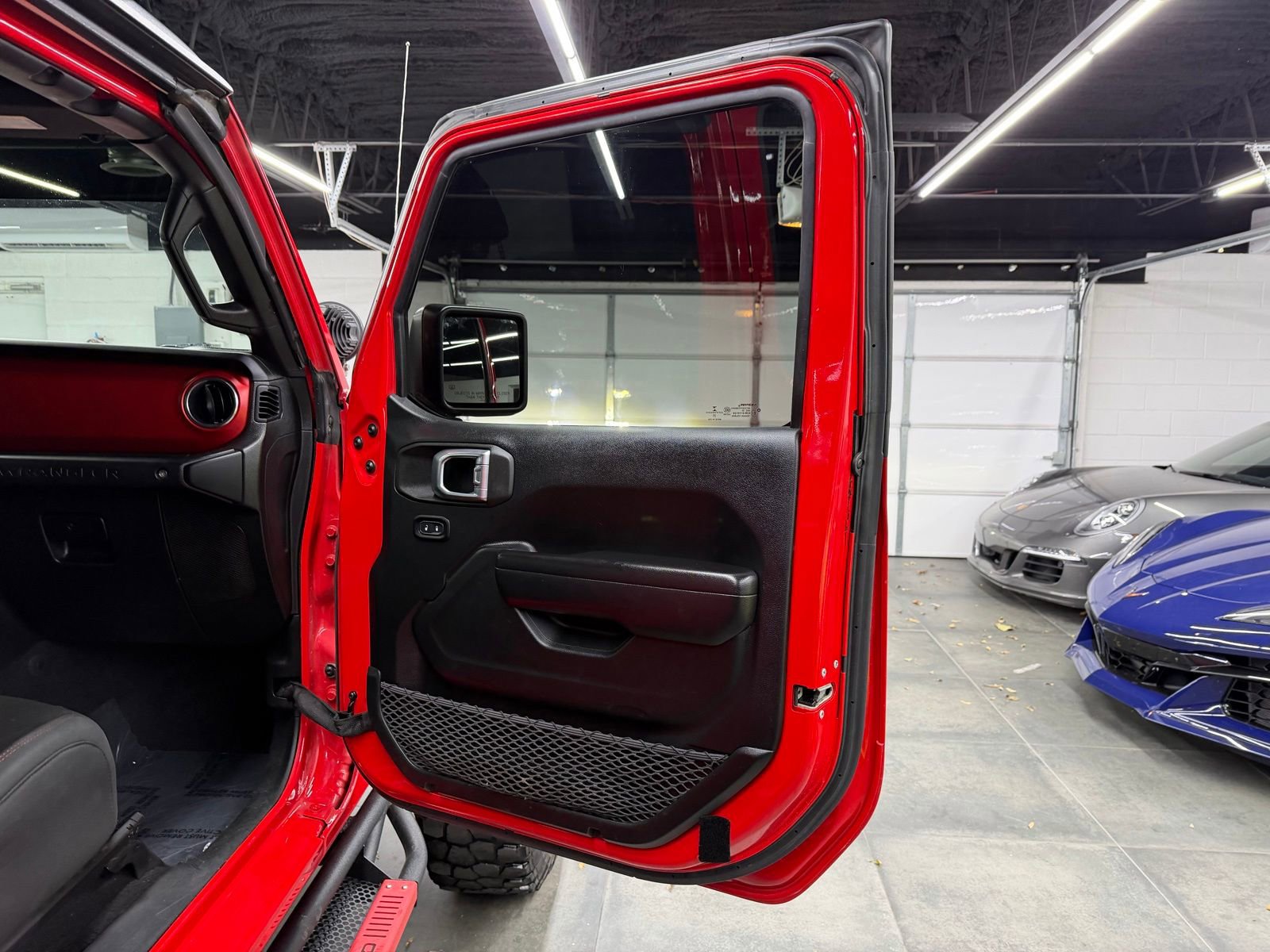 Used 2021 Jeep Wrangler Unlimited Rubicon w/ Cold Weather Group image 25