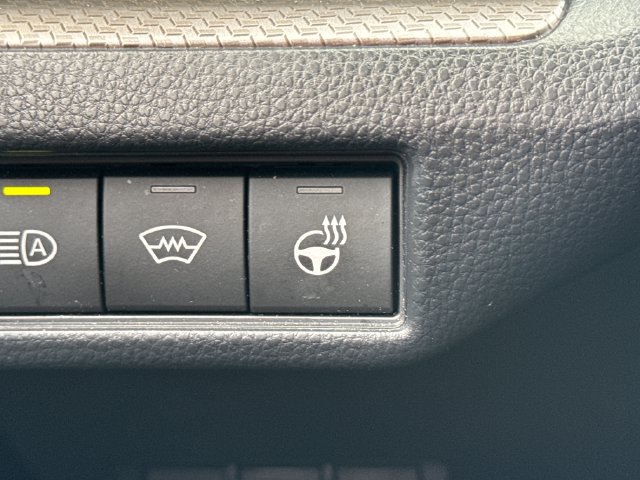 Used 2023 Toyota Prius Limited AWD/4WD image 33