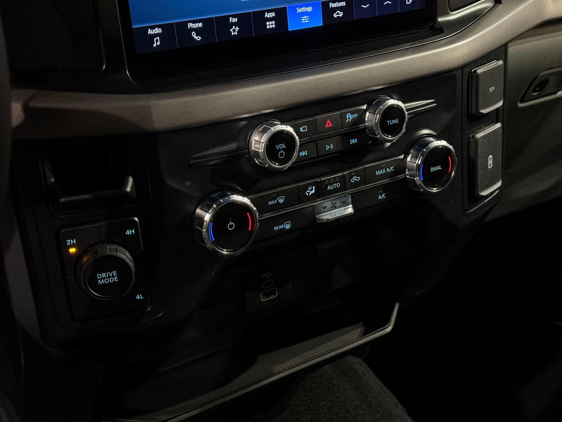 Used 2025 Ford F150 XLT w/ Equipment Group 301A Standard image 38