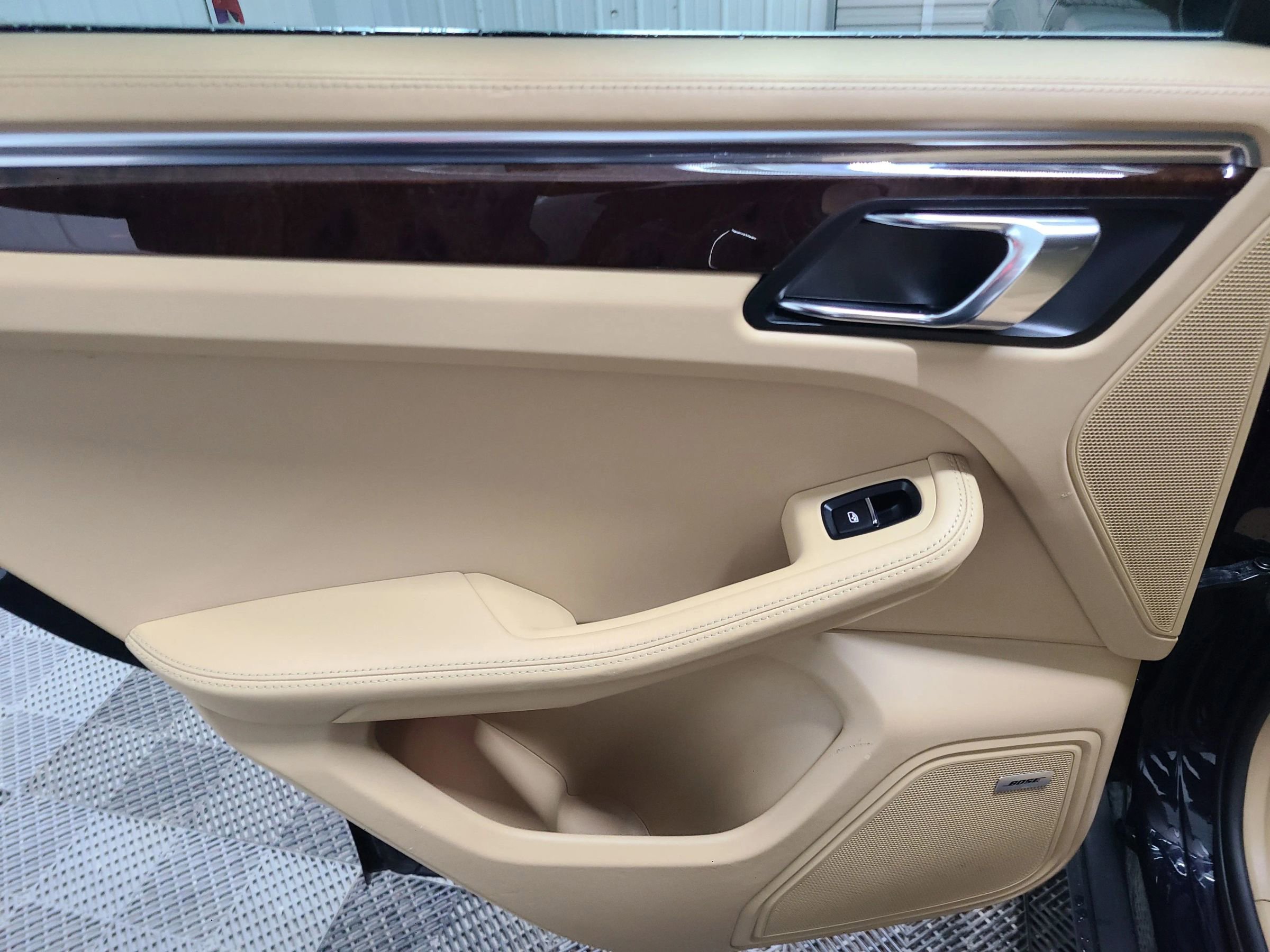 Used 2015 Porsche Macan S AWD/4WD image 37