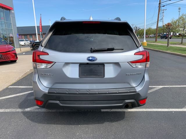 Used 2021 Subaru Forester Premium AWD/4WD image 4