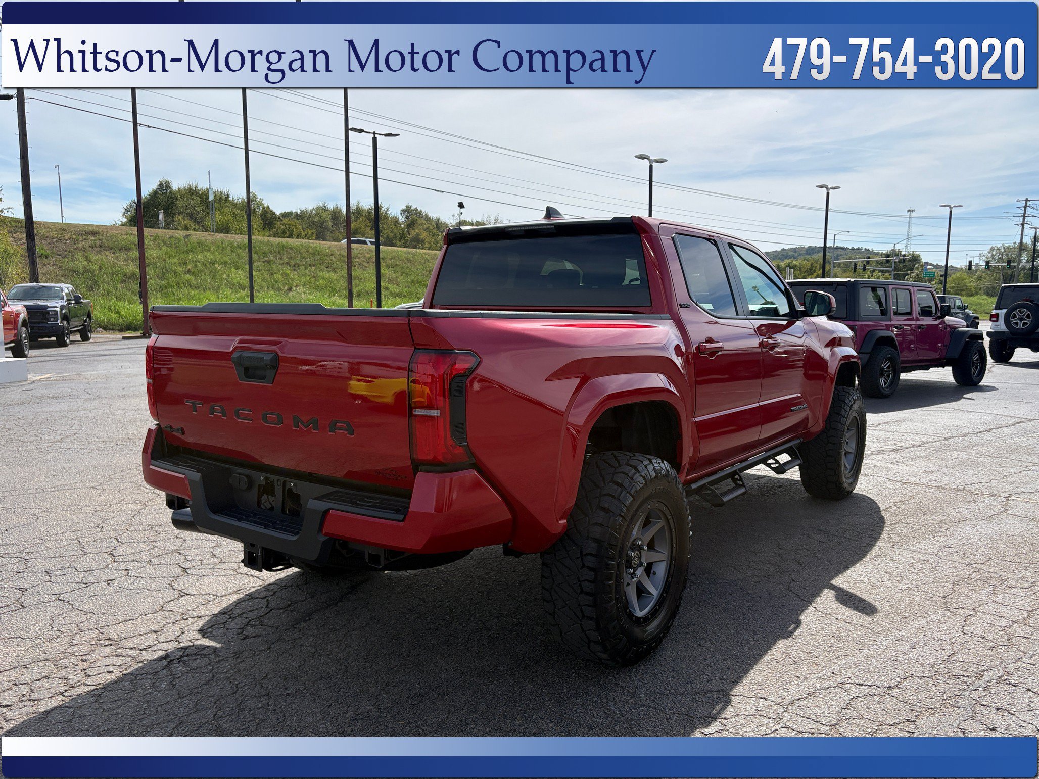 Used 2025 Toyota Tacoma SR5 AWD/4WD image 5