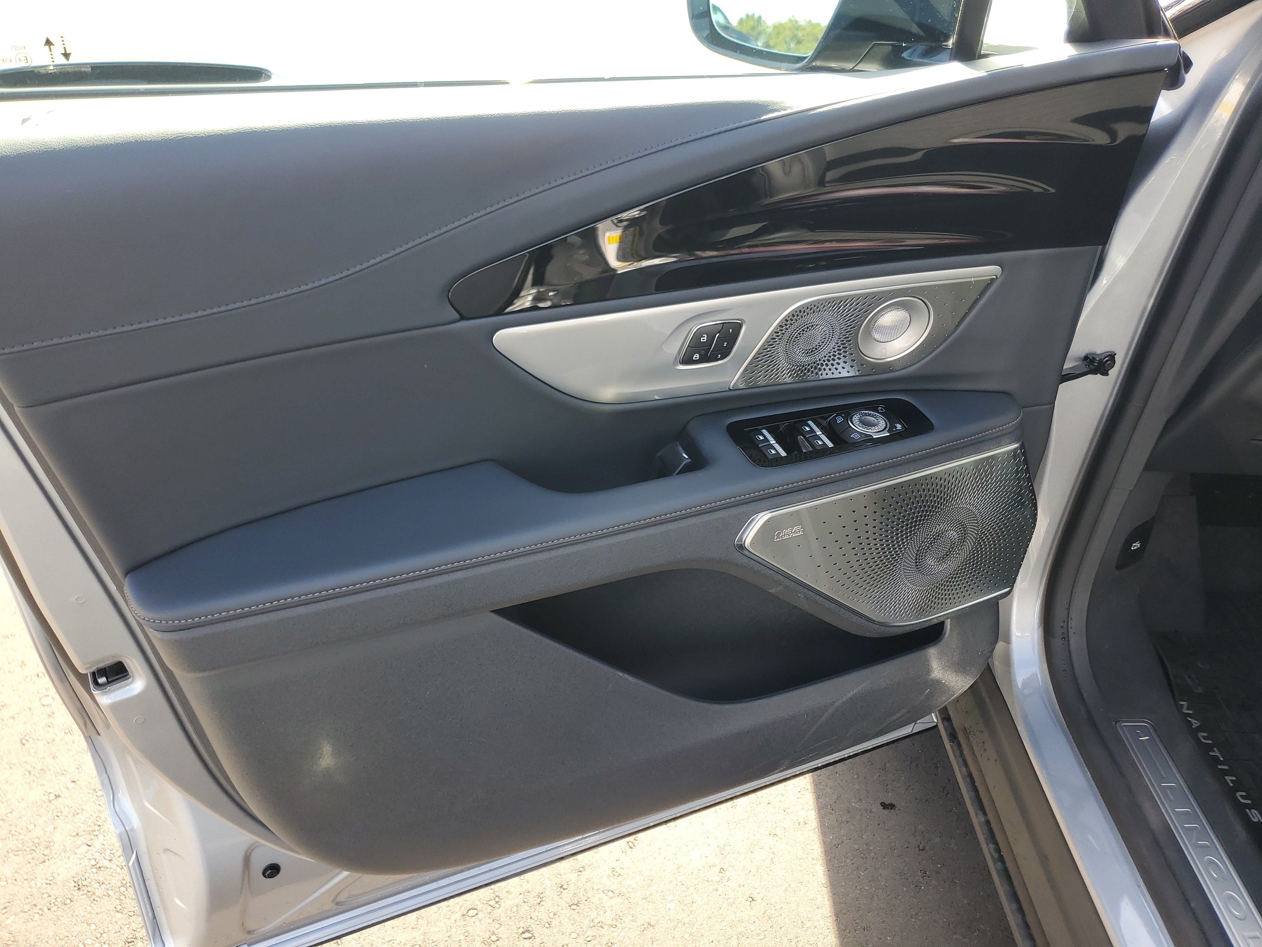 New 2026 Lincoln Nautilus Reserve AWD/4WD image 8