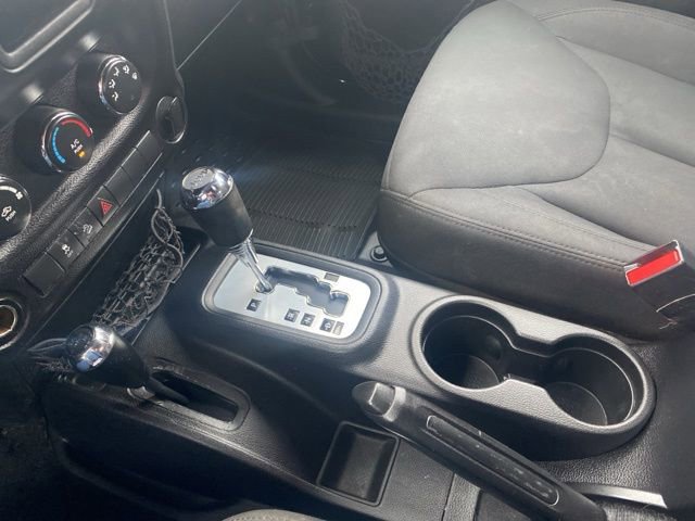 Used 2016 Jeep Wrangler Unlimited Sport w/ Connectivity Group image 18