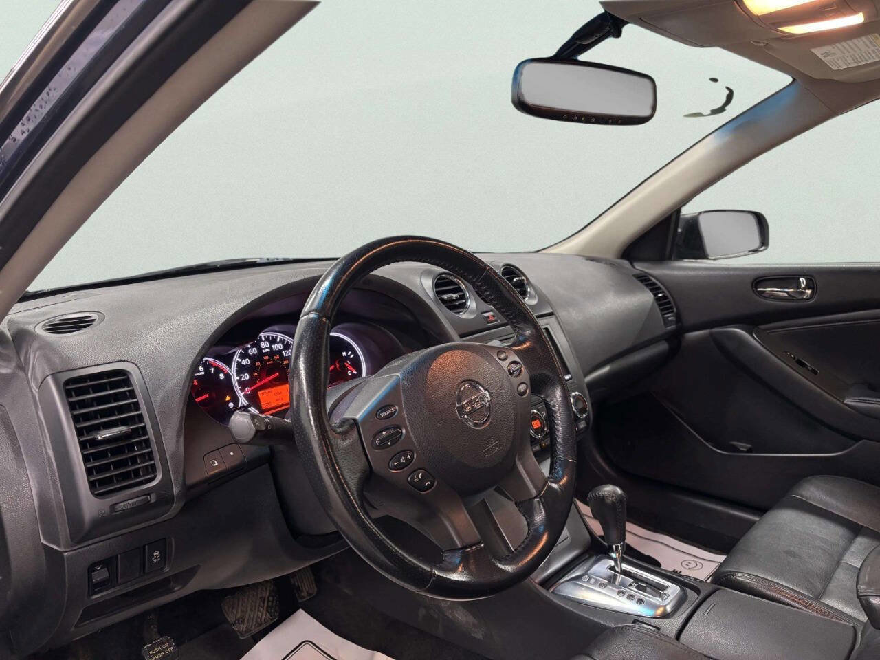 Used 2011 Nissan Altima 3.5 SR w/ 3.5SR Premium Pkg image 10