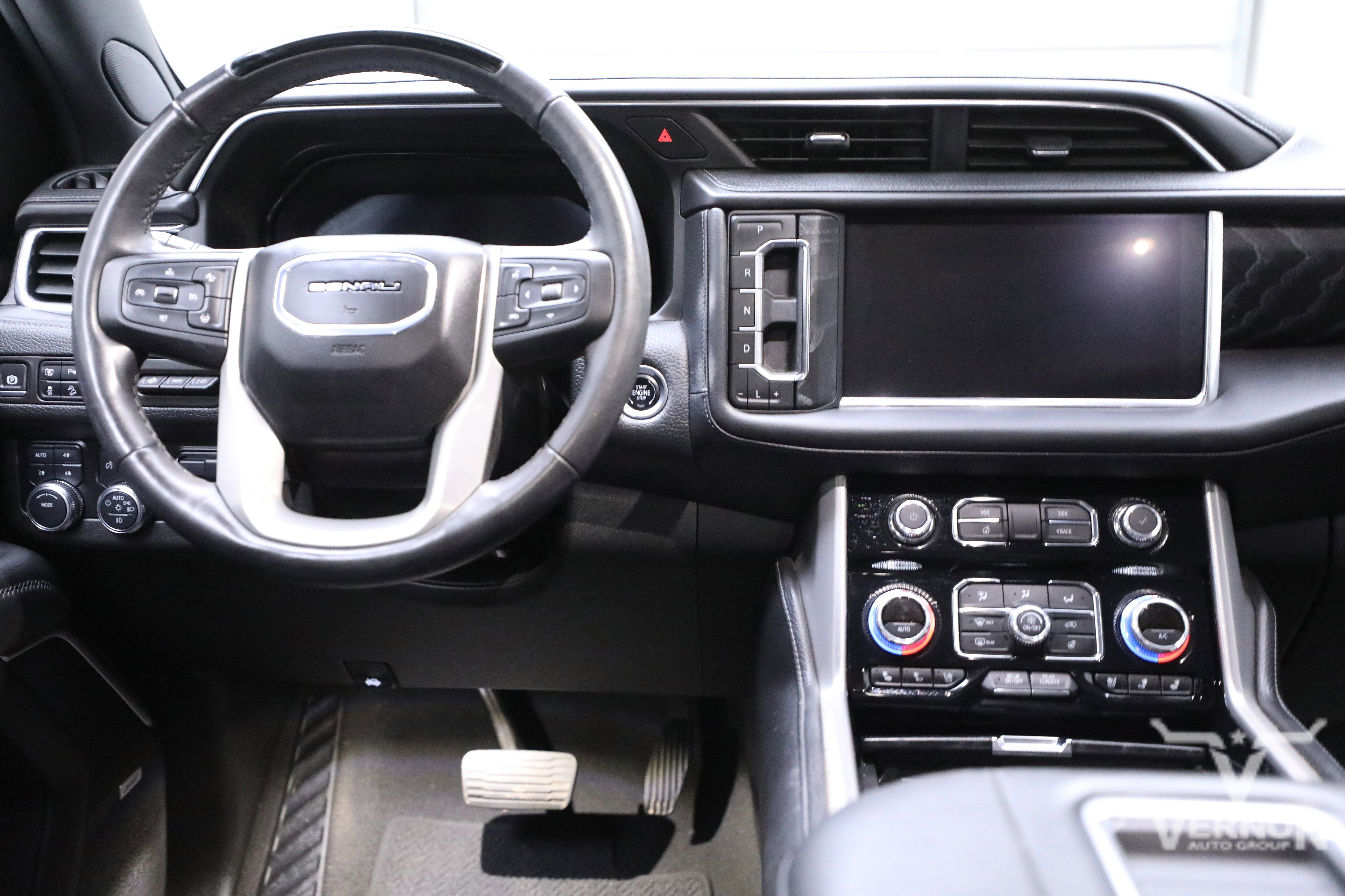 Used 2024 GMC Yukon Denali w/ Advanced Technology Package image 22