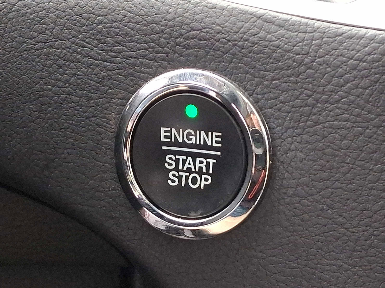 Used 2022 Ford Edge SEL w/ Convenience Package image 25