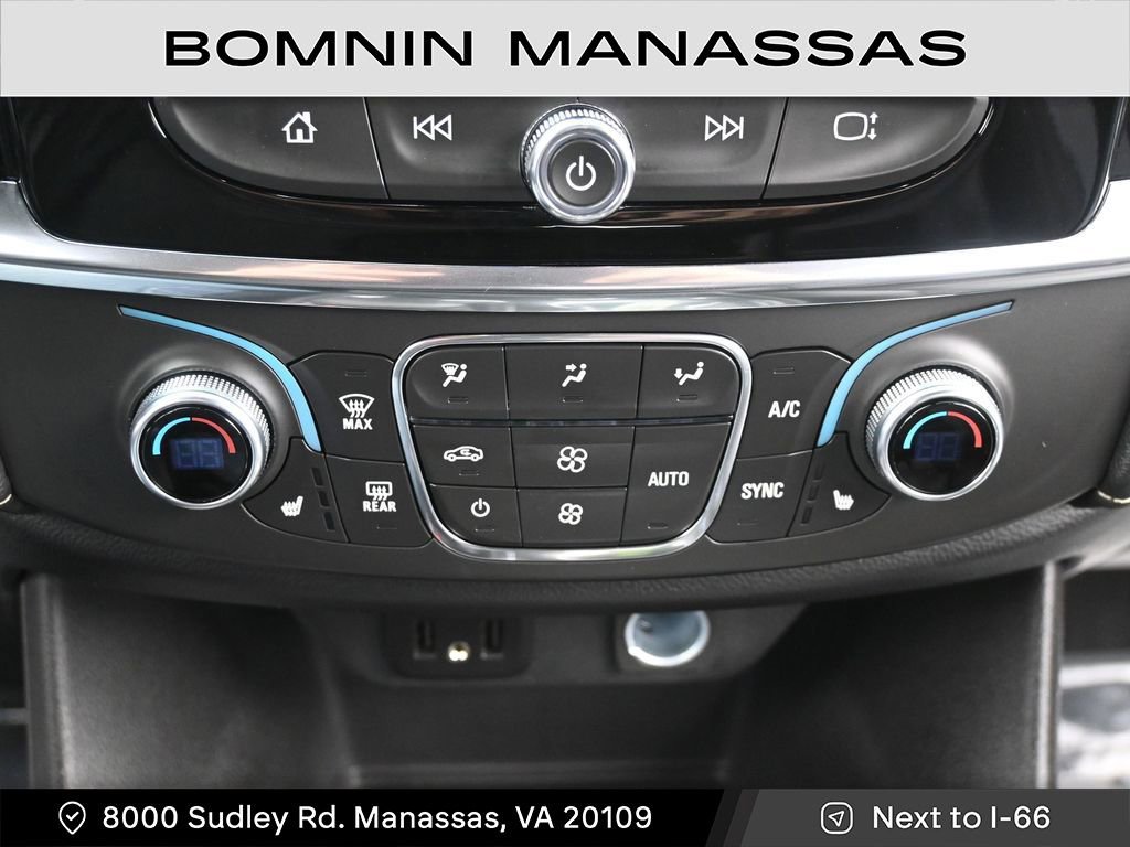 Used 2023 Chevrolet Traverse LT w/ Midnight/Sport Edition image 16