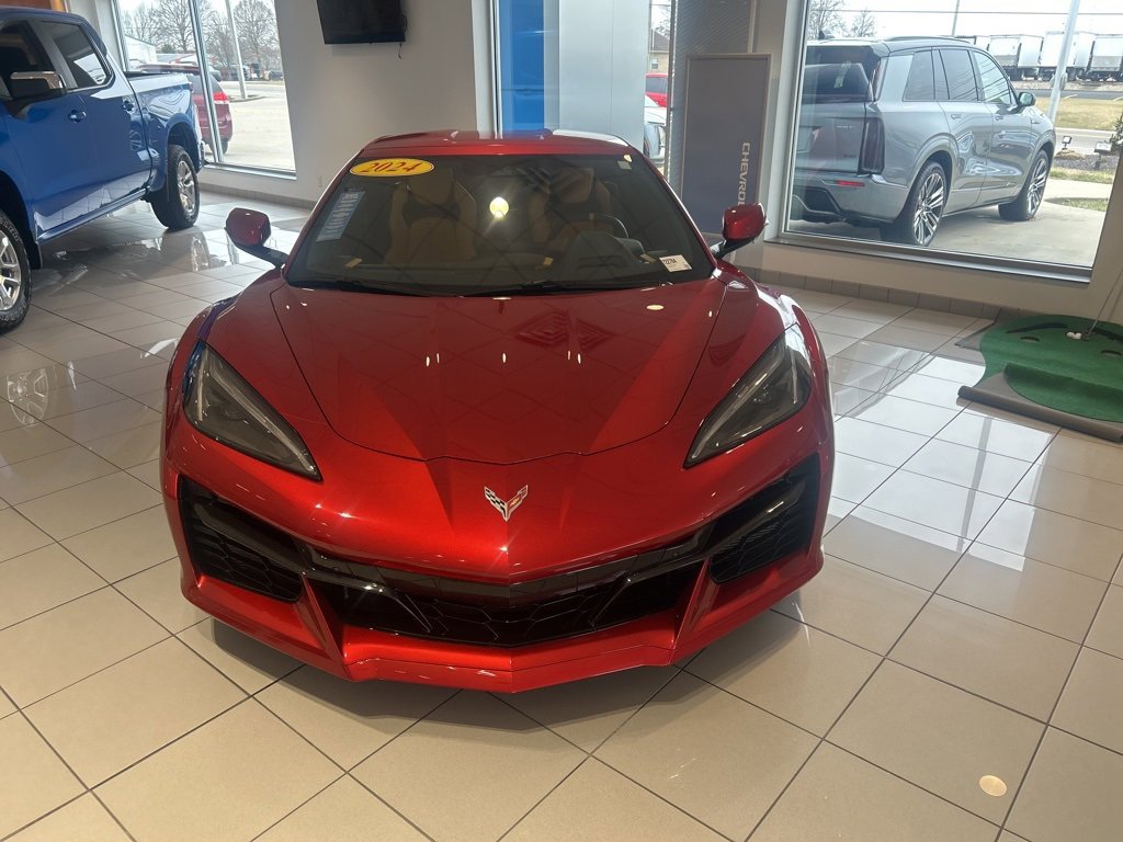 Used 2024 Chevrolet Corvette Z06 w/ Chrome Exterior Badge Package image 2