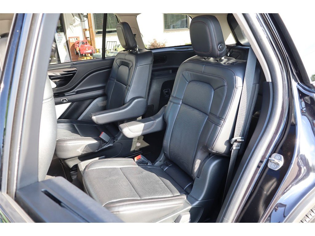 Used 2020 Lincoln Aviator Reserve w/ Equipment Group 202A AWD/4WD image 11
