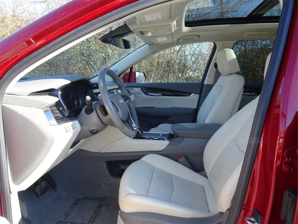 Certified 2024 Cadillac XT6 Premium Luxury image 9