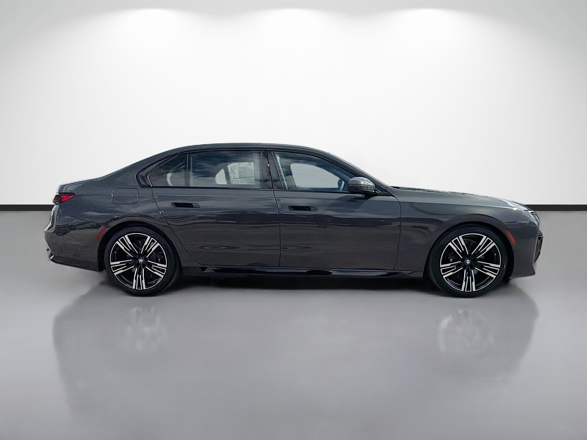 New 2026 BMW 760i xDrive AWD/4WD image 2