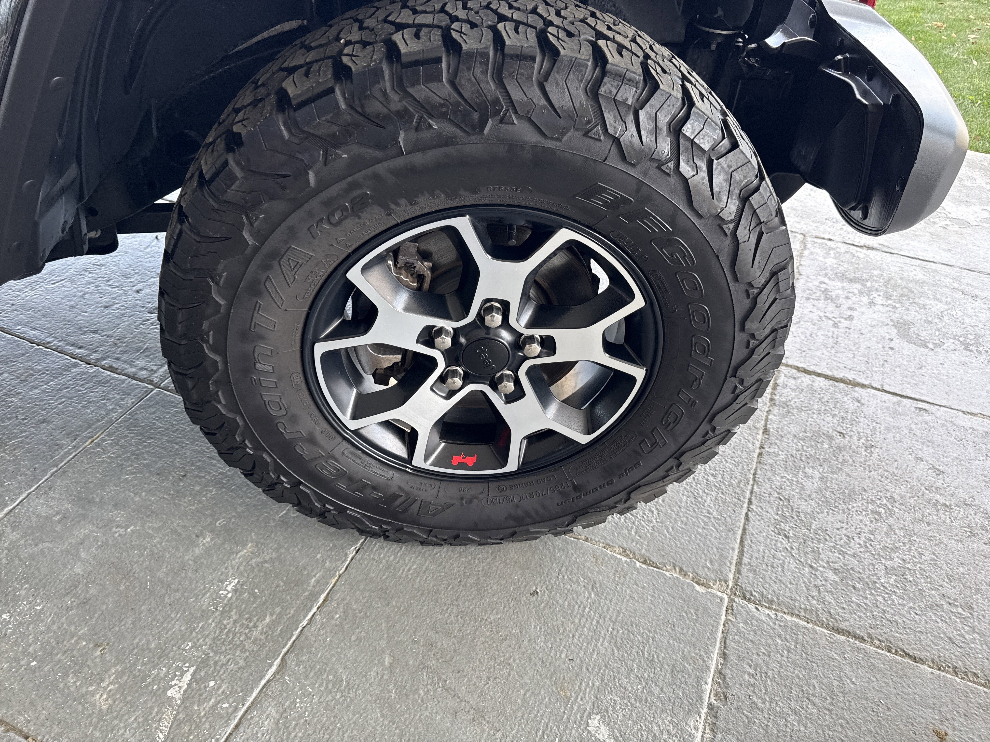 Used 2022 Jeep Wrangler Unlimited Rubicon w/ LED Lighting Group image 13