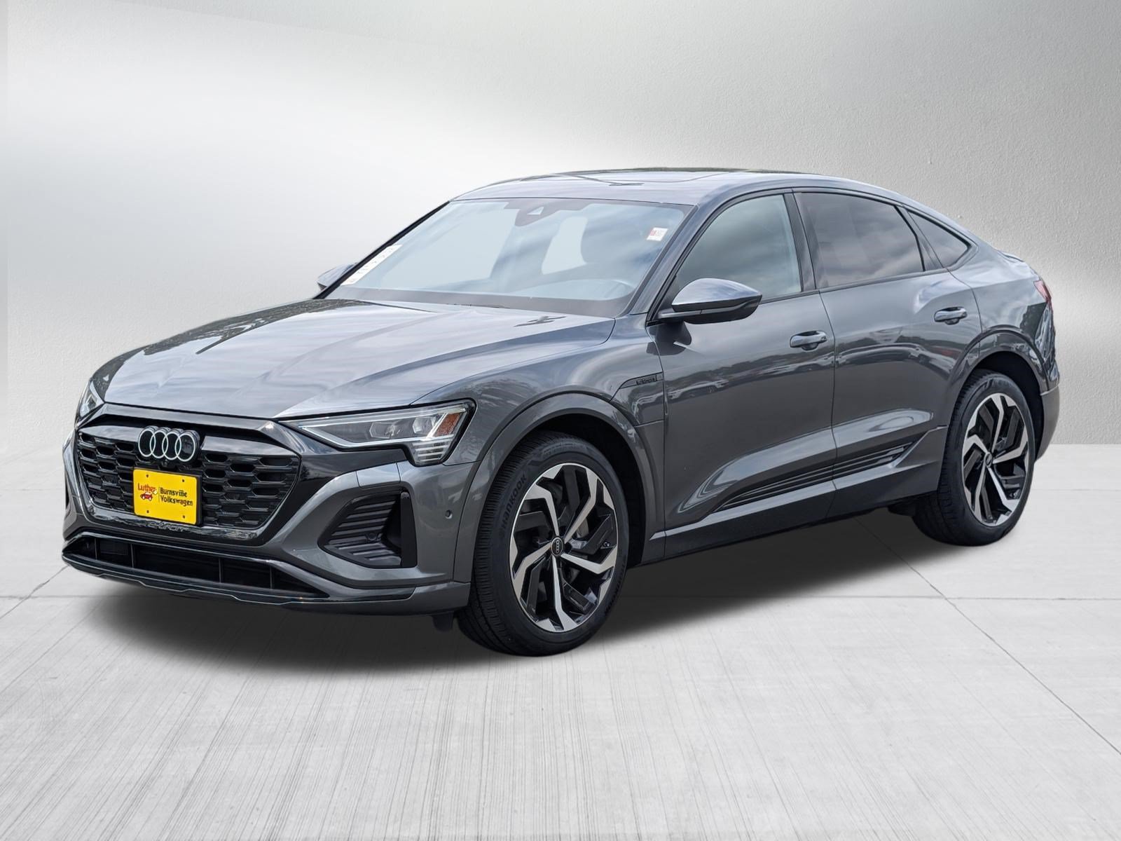Used 2024 Audi Q8 e-tron Premium Plus w/ Premium Plus Package AWD/4WD image 3