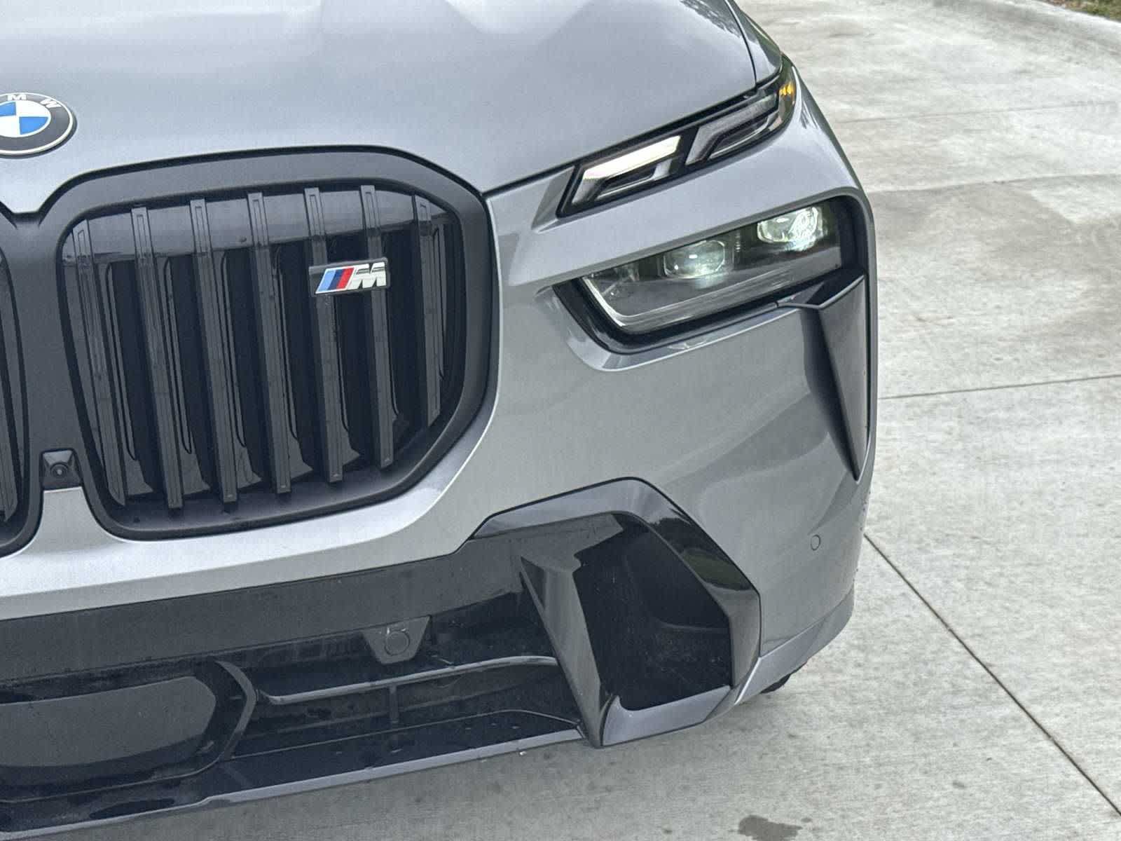 New 2026 BMW X7 M60i w/ M Sport Professional Package AWD/4WD image 11