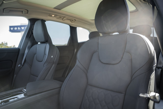 New 2027 Volvo XC60 B5 Plus AWD/4WD image 38