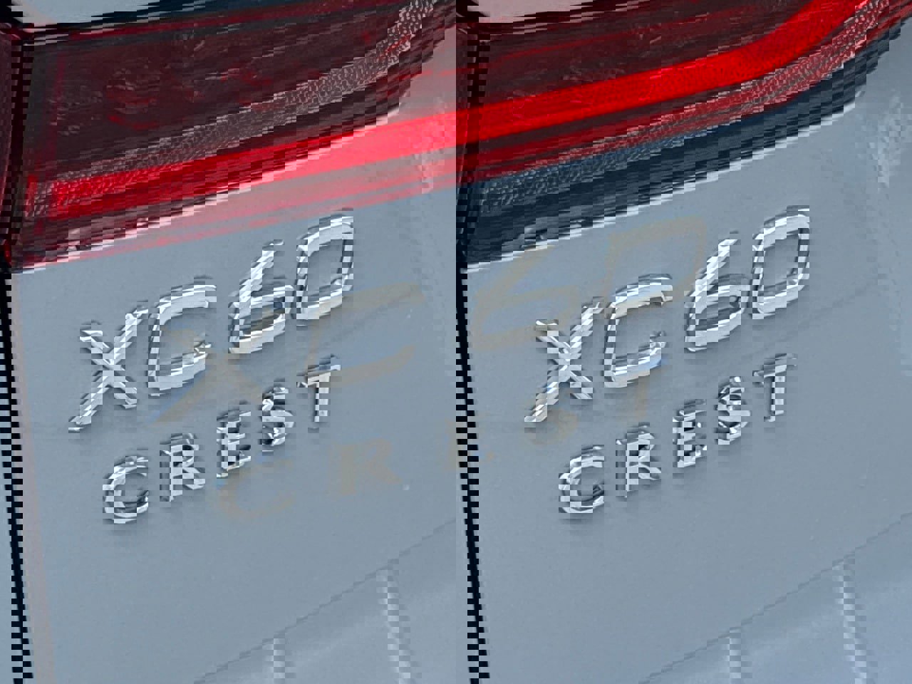 New 2026 Volvo XC60 B5 Plus w/ Protection Package Premier image 8