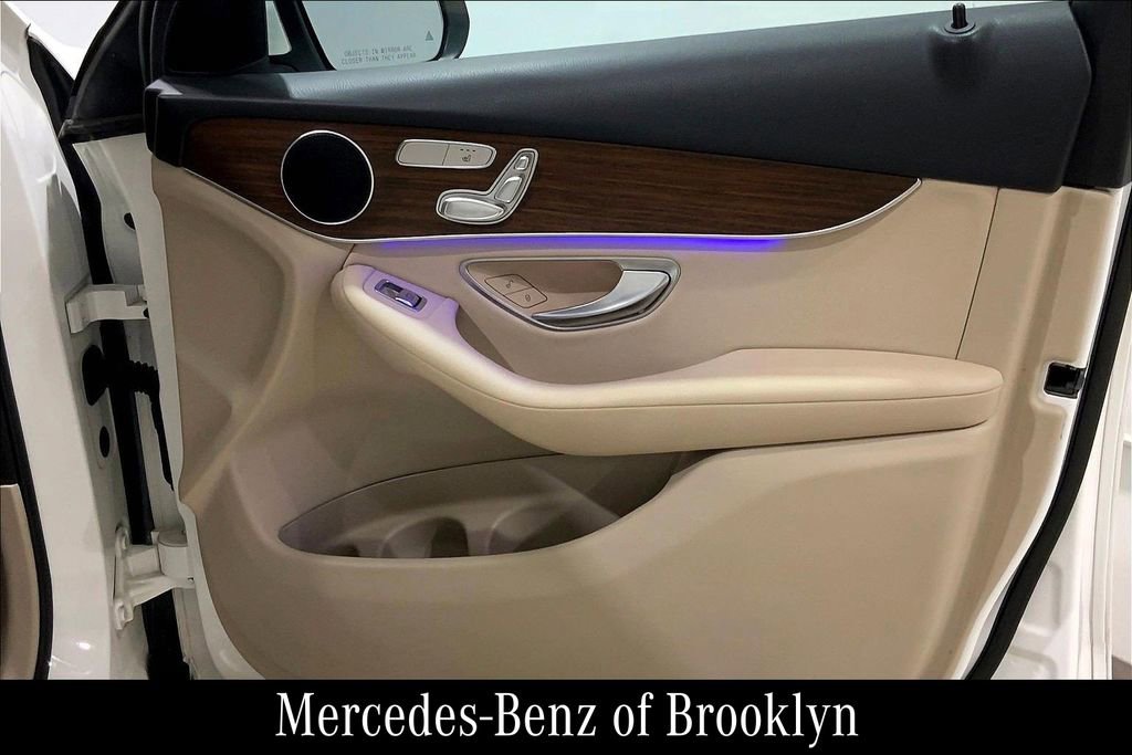 Used 2022 Mercedes-Benz GLC 300 4MATIC image 24
