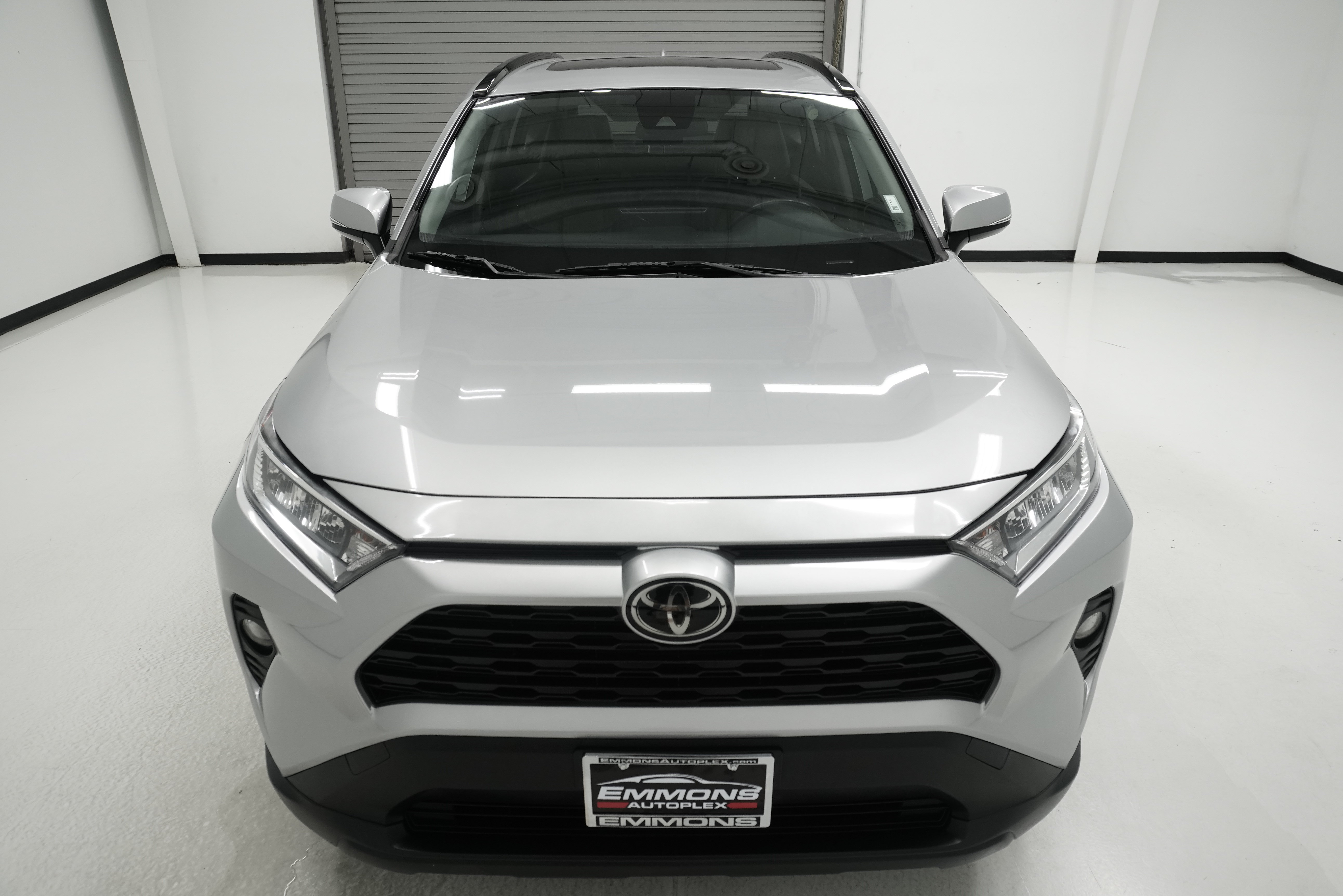 Used 2021 Toyota RAV4 XLE Premium FWD image 2