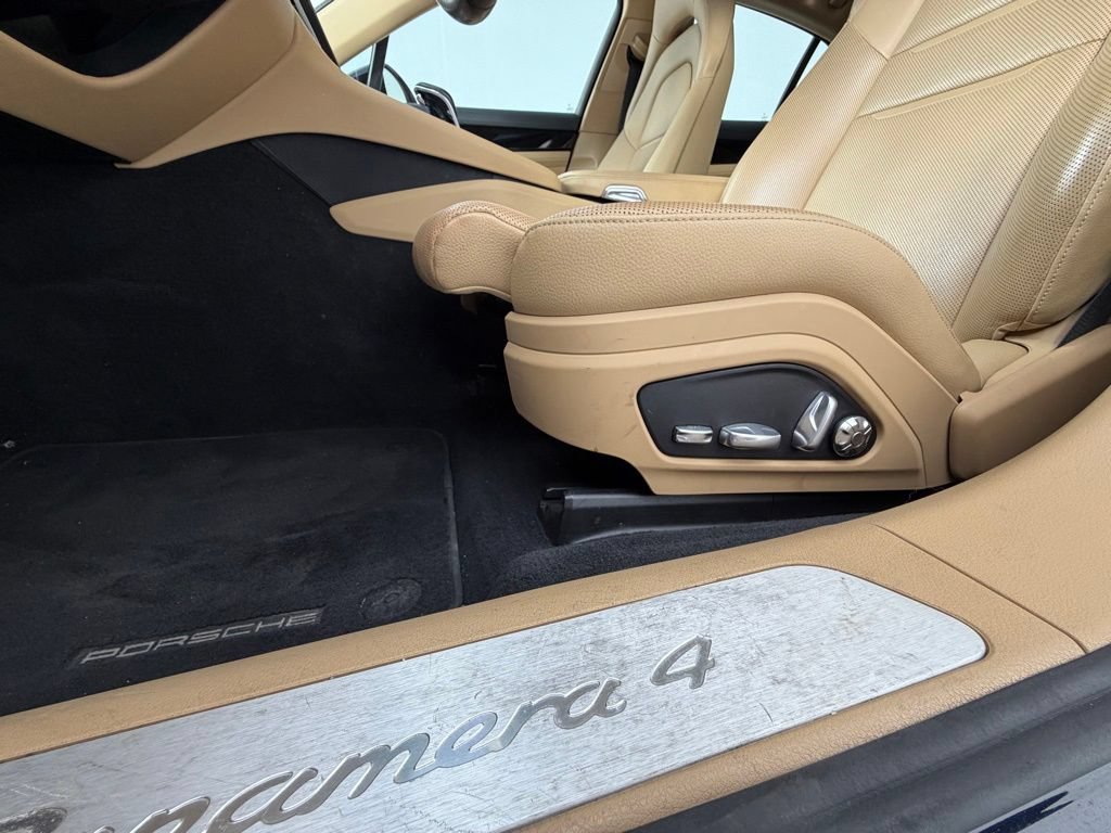 Used 2018 Porsche Panamera 4 AWD/4WD image 13