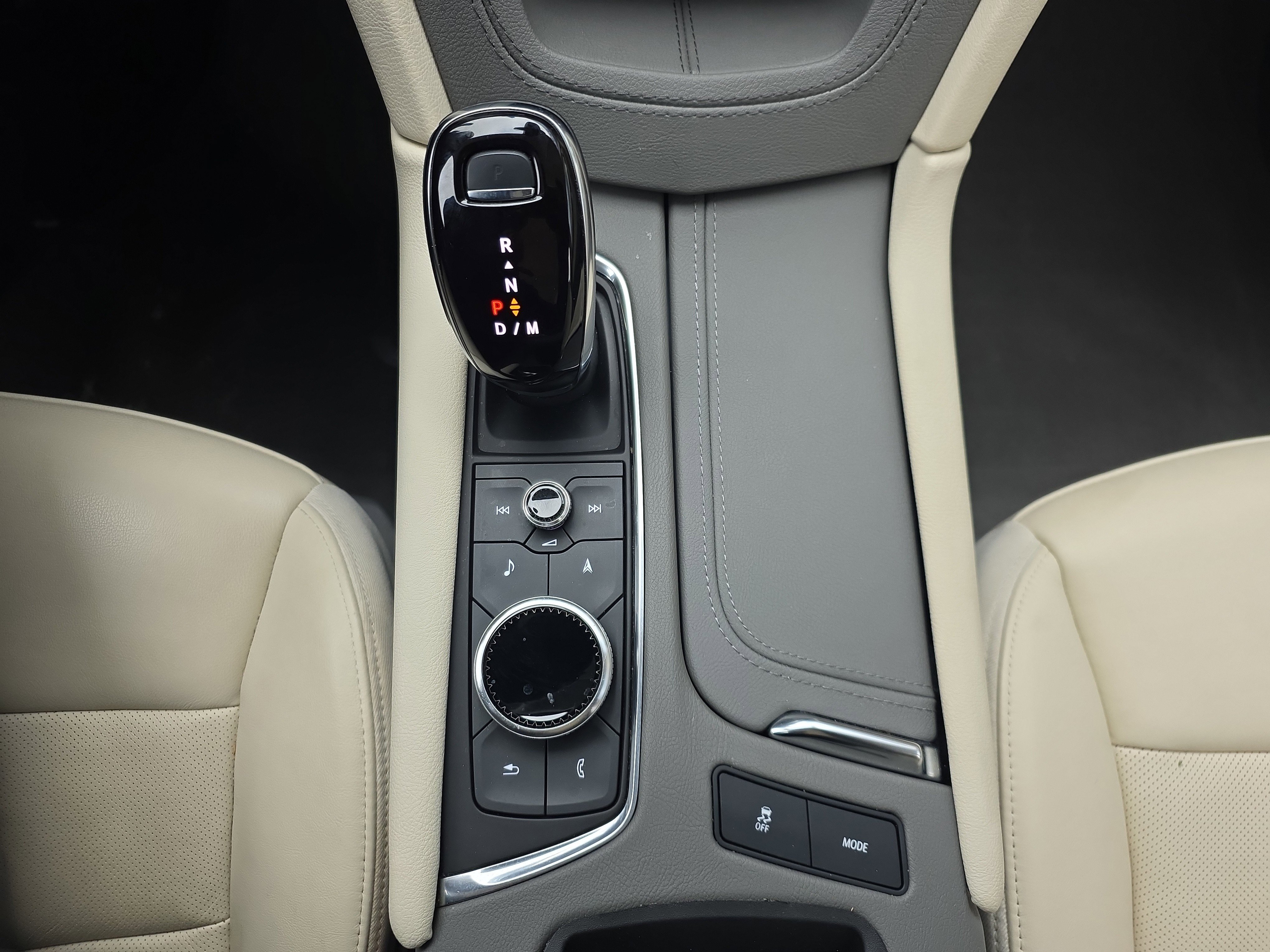 Certified 2025 Cadillac XT6 Premium Luxury image 31