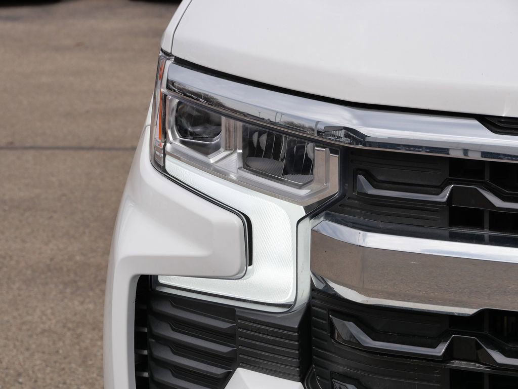 Used 2025 Chevrolet Silverado 1500 LT w/ Work Truck Package AWD/4WD image 3