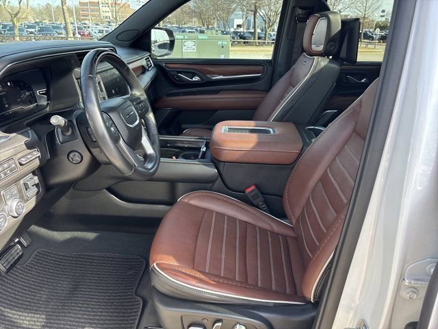 Used 2023 GMC Yukon Denali Ultimate image 18