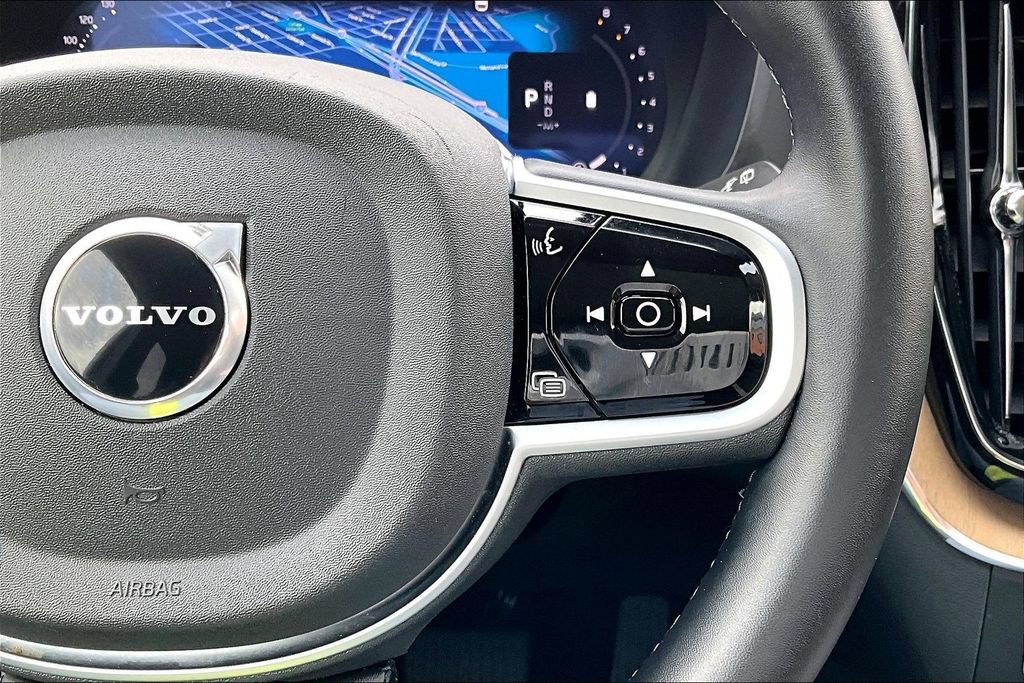Certified 2026 Volvo XC60 B5 Plus AWD/4WD image 28