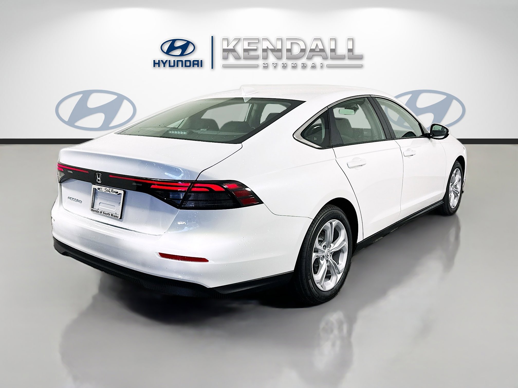 Used 2025 Honda Accord LX image 6