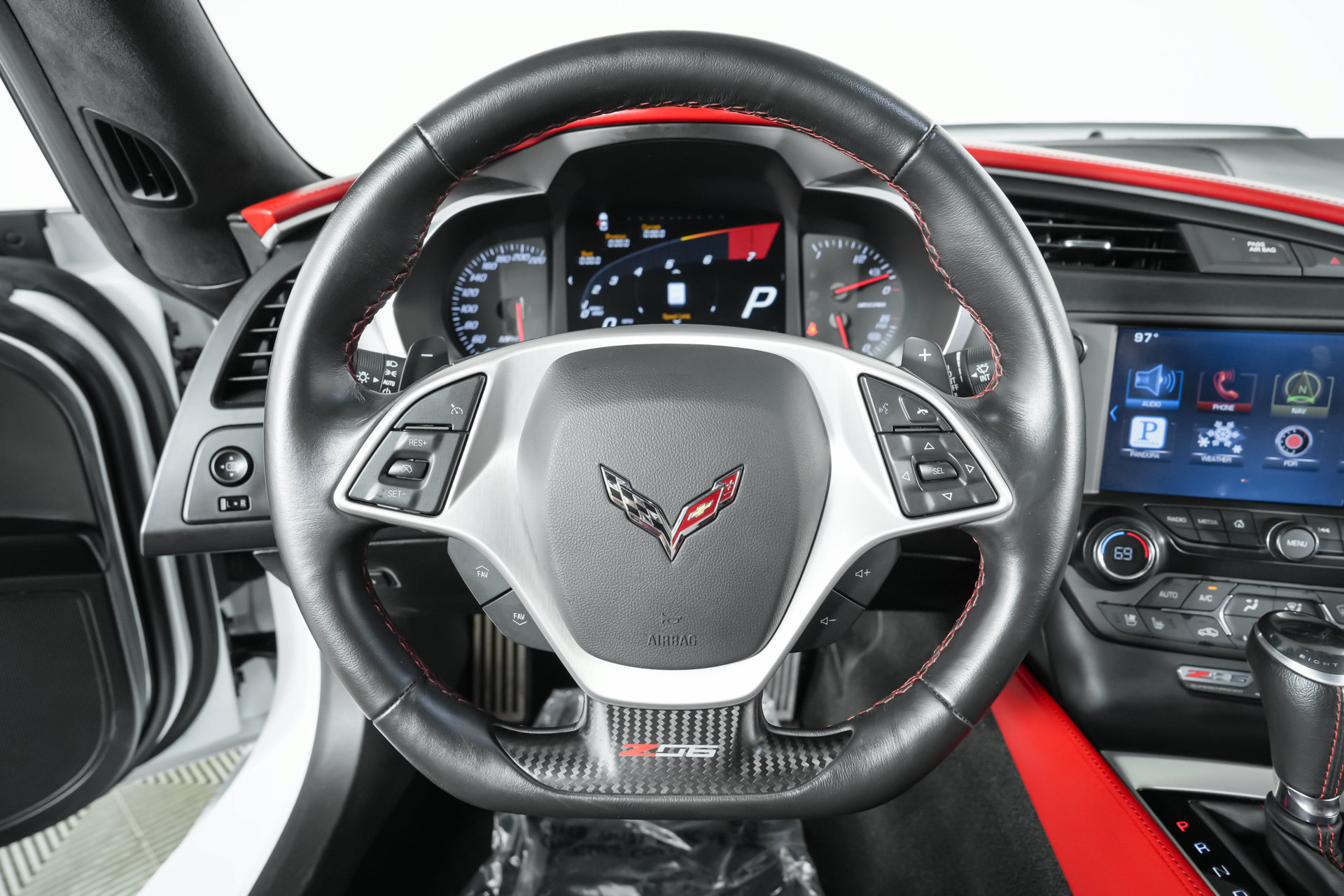 Used 2015 Chevrolet Corvette Z06 w/ 3LZ Preferred Equipment Group RWD image 6