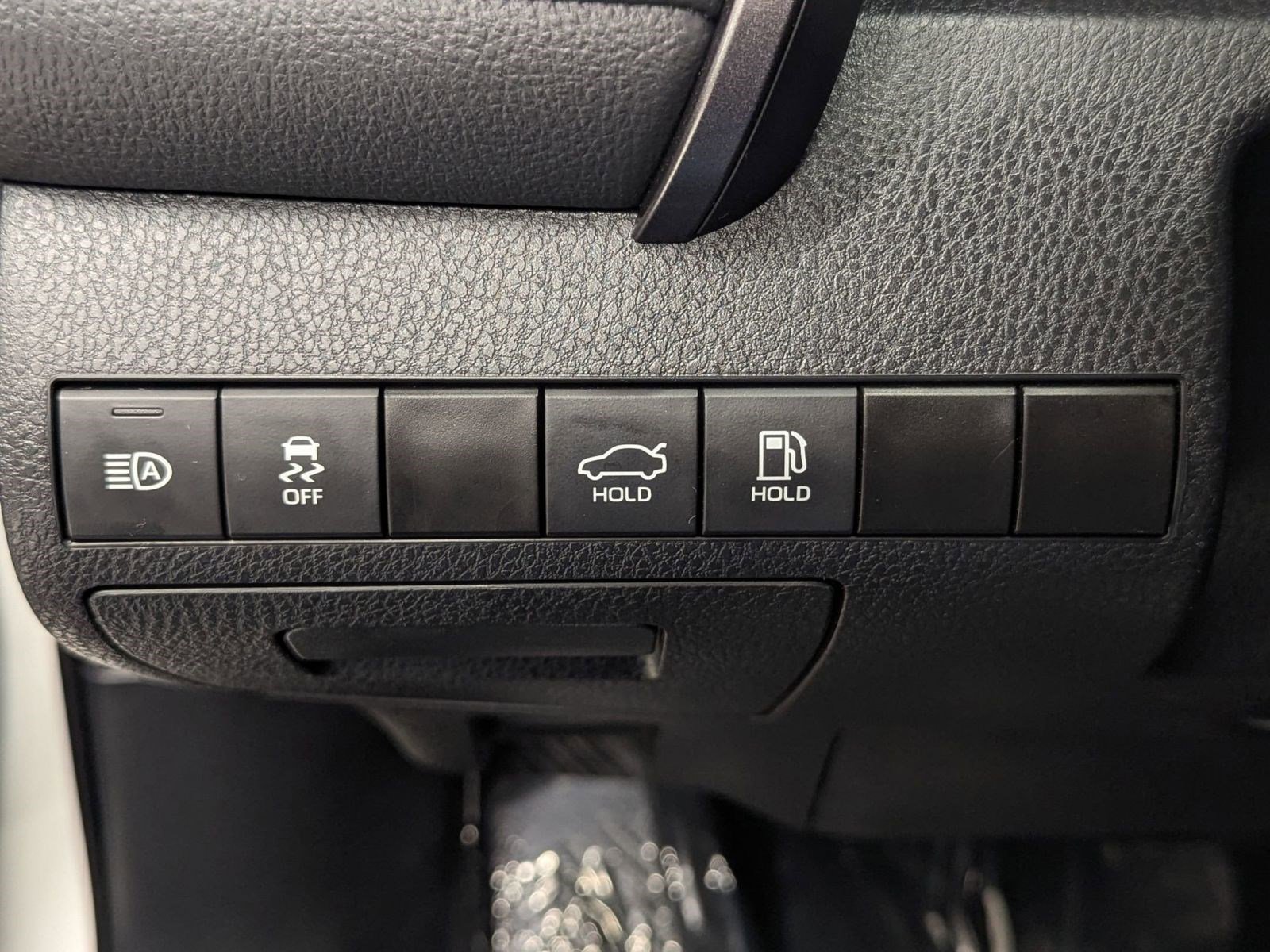 Used 2023 Toyota Camry SE image 14