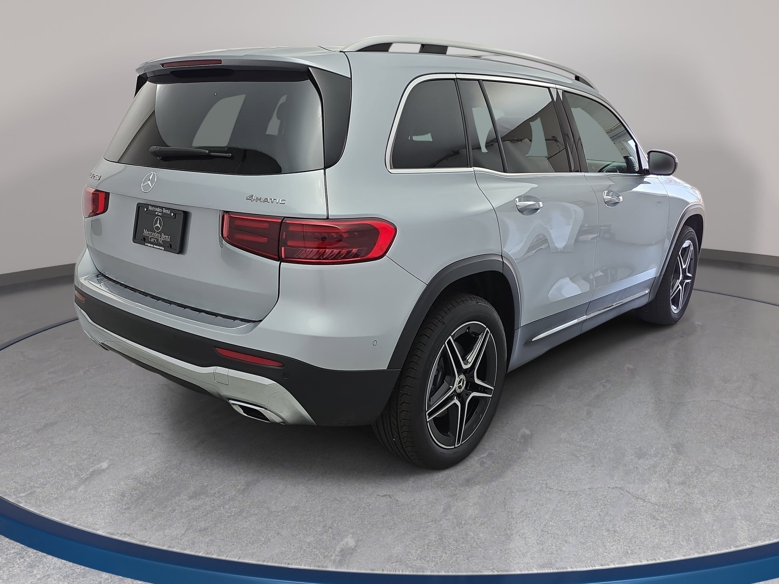 New 2026 Mercedes-Benz GLB 250 4MATIC image 5