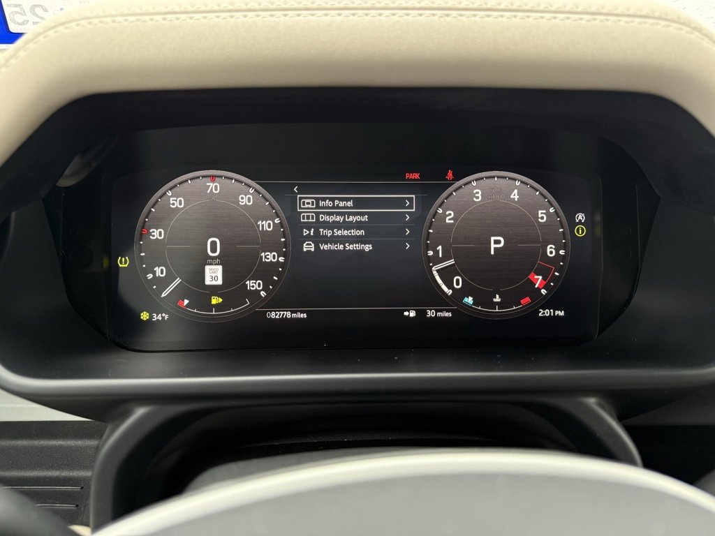 Used 2023 Land Rover Defender 130 X-Dynamic SE image 15