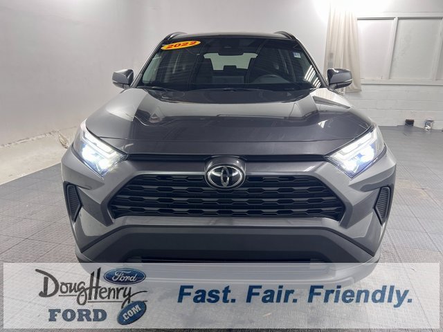 Used 2022 Toyota RAV4 XLE image 2