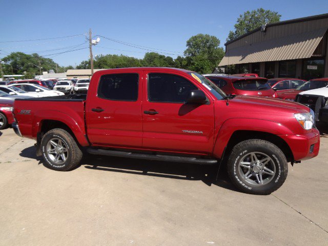 Used 2014 Toyota Tacoma PreRunner w/ SR5 Package image 24