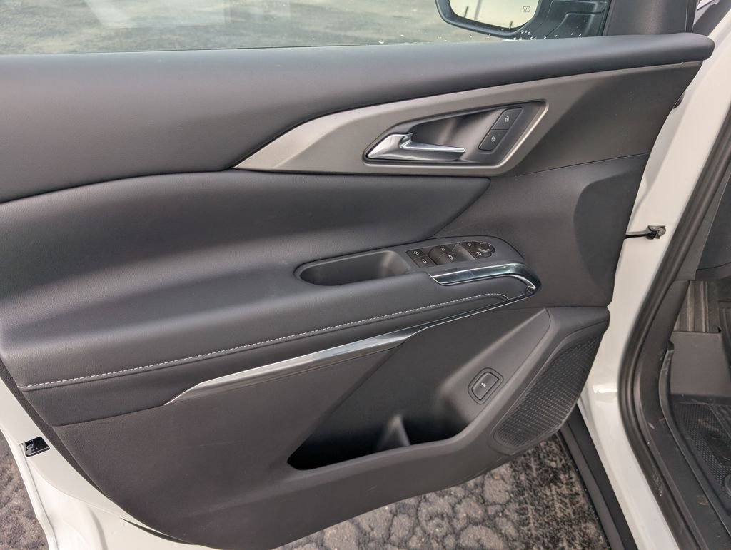 New 2026 Chevrolet Traverse LT w/ LPO, Floor Liner Package image 14