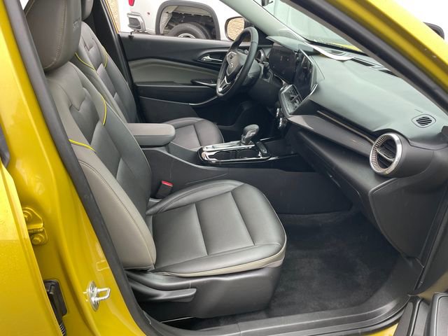 Used 2024 Chevrolet Trax ACTIV w/ Driver Confidence Package image 42