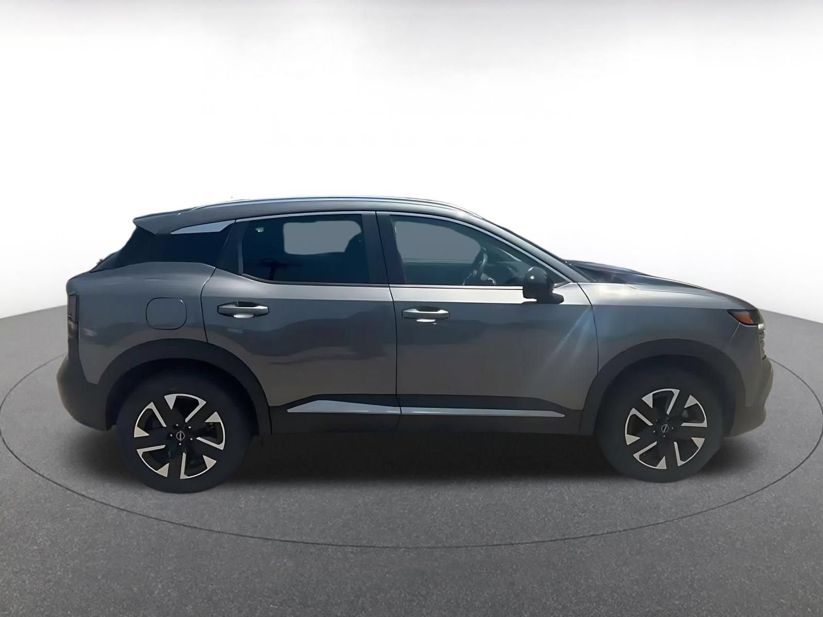 Used 2026 Nissan Kicks SV w/ Cold Weather Package AWD/4WD image 13