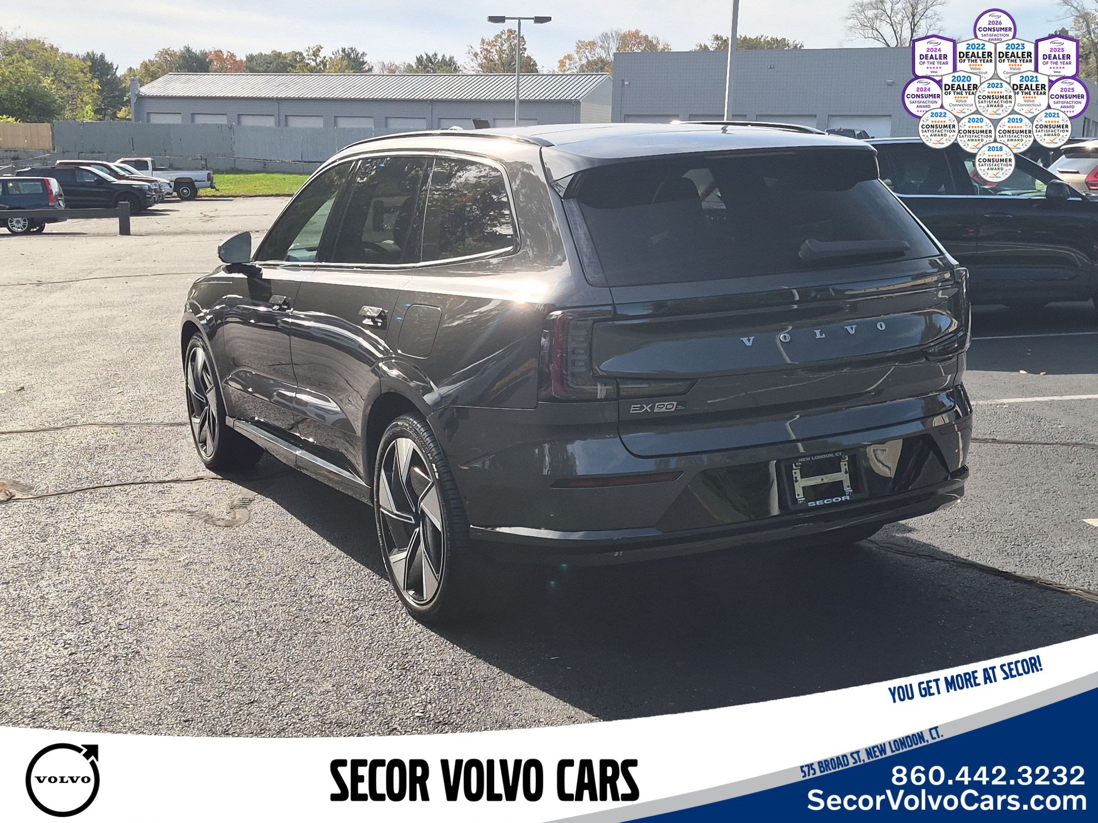 Used 2025 Volvo EX90 Ultra w/ Protection Package Premier AWD/4WD image 9