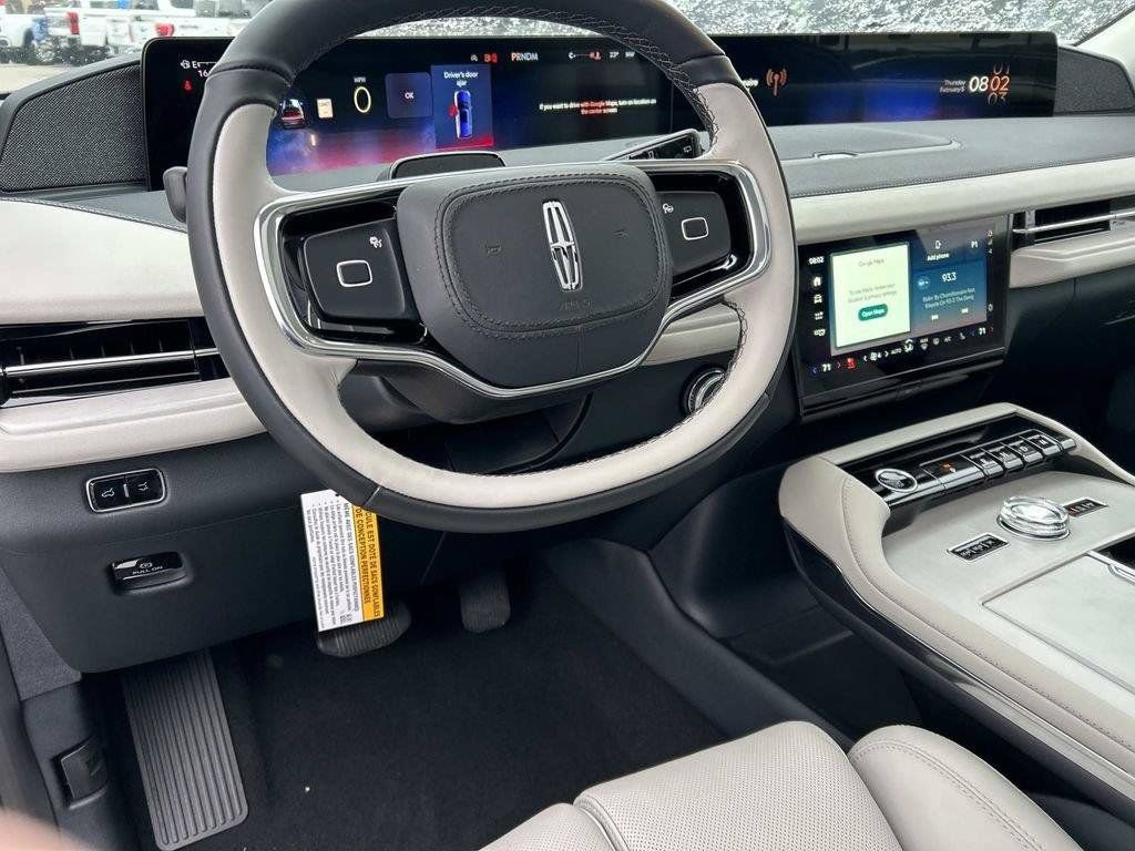 New 2026 Lincoln Navigator L Reserve AWD/4WD image 13