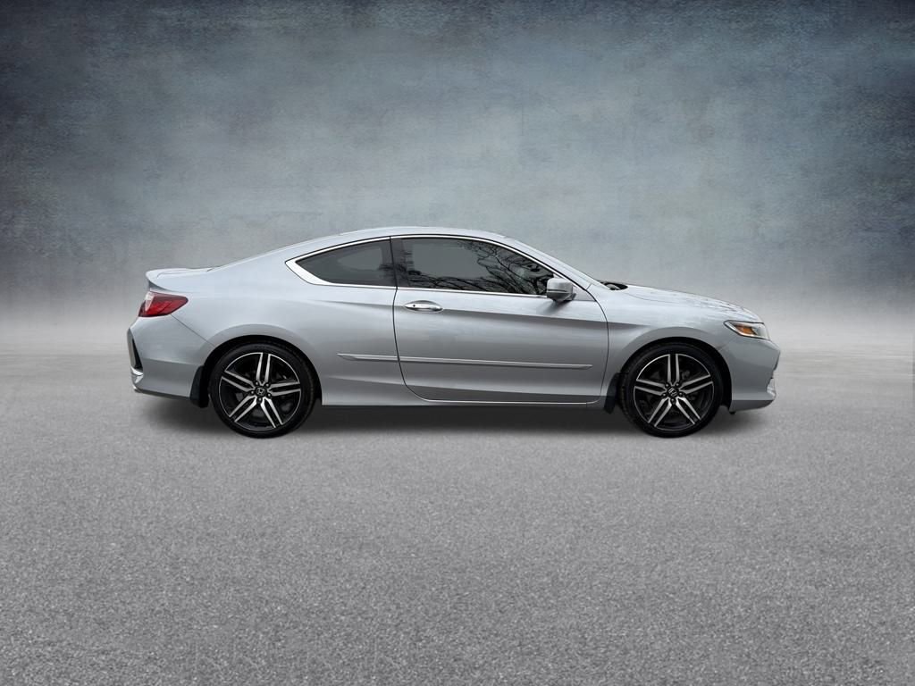 Used 2016 Honda Accord Touring image 6