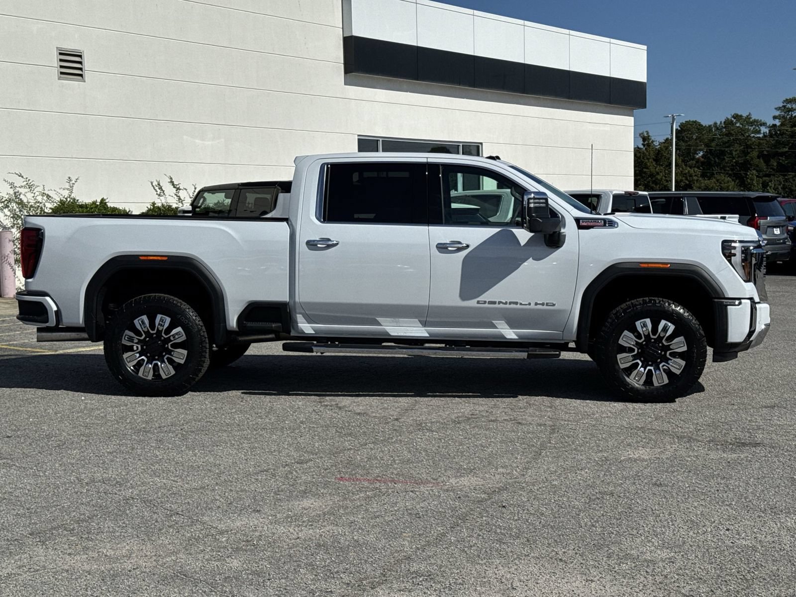 Used 2026 GMC Sierra 2500 Denali w/ Technology Package AWD/4WD image 11