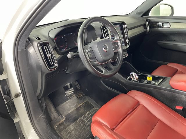 Used 2019 Volvo XC40 T5 Inscription AWD/4WD image 3