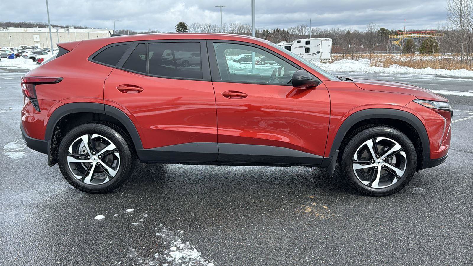 Used 2024 Chevrolet Trax RS w/ Driver Confidence Package image 4
