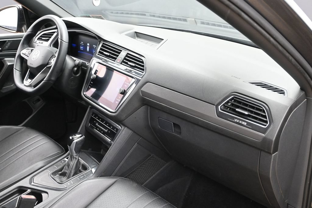 Used 2022 Volkswagen Tiguan SE R-Line FWD image 23