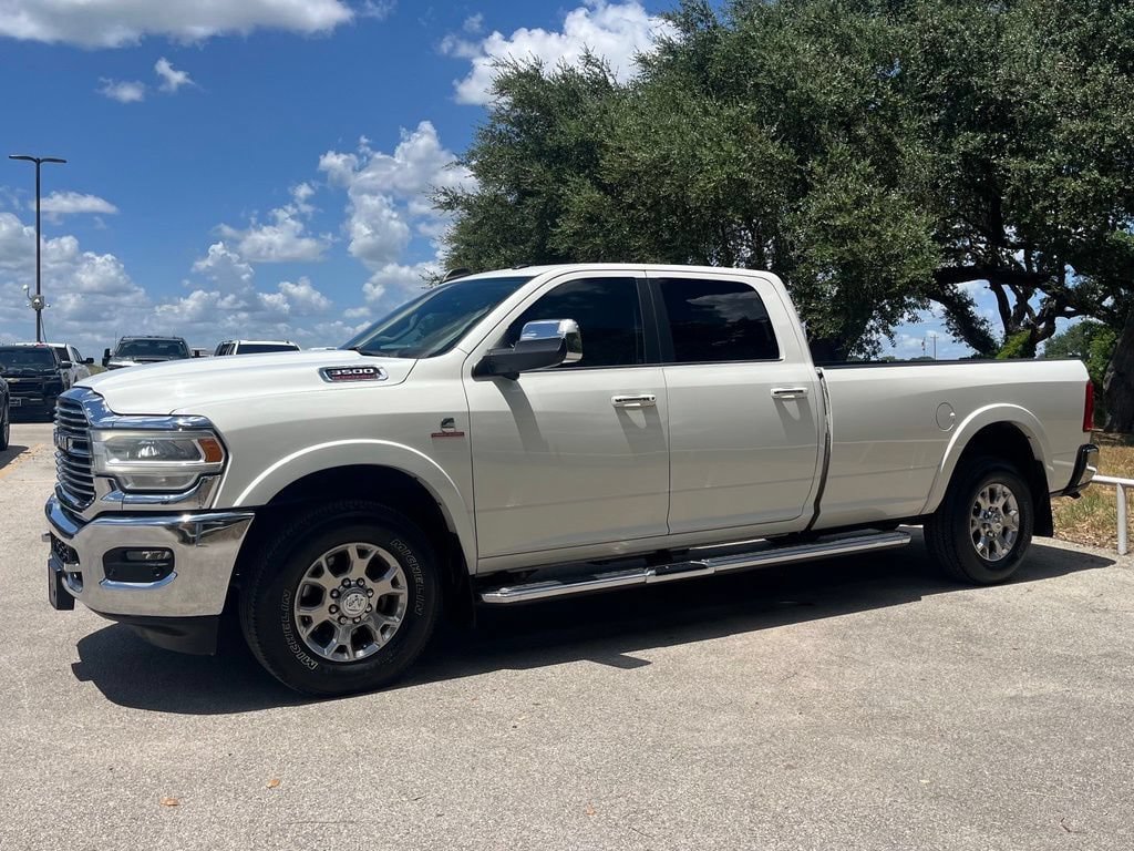 Used 2019 RAM 3500 Laramie RWD image 1