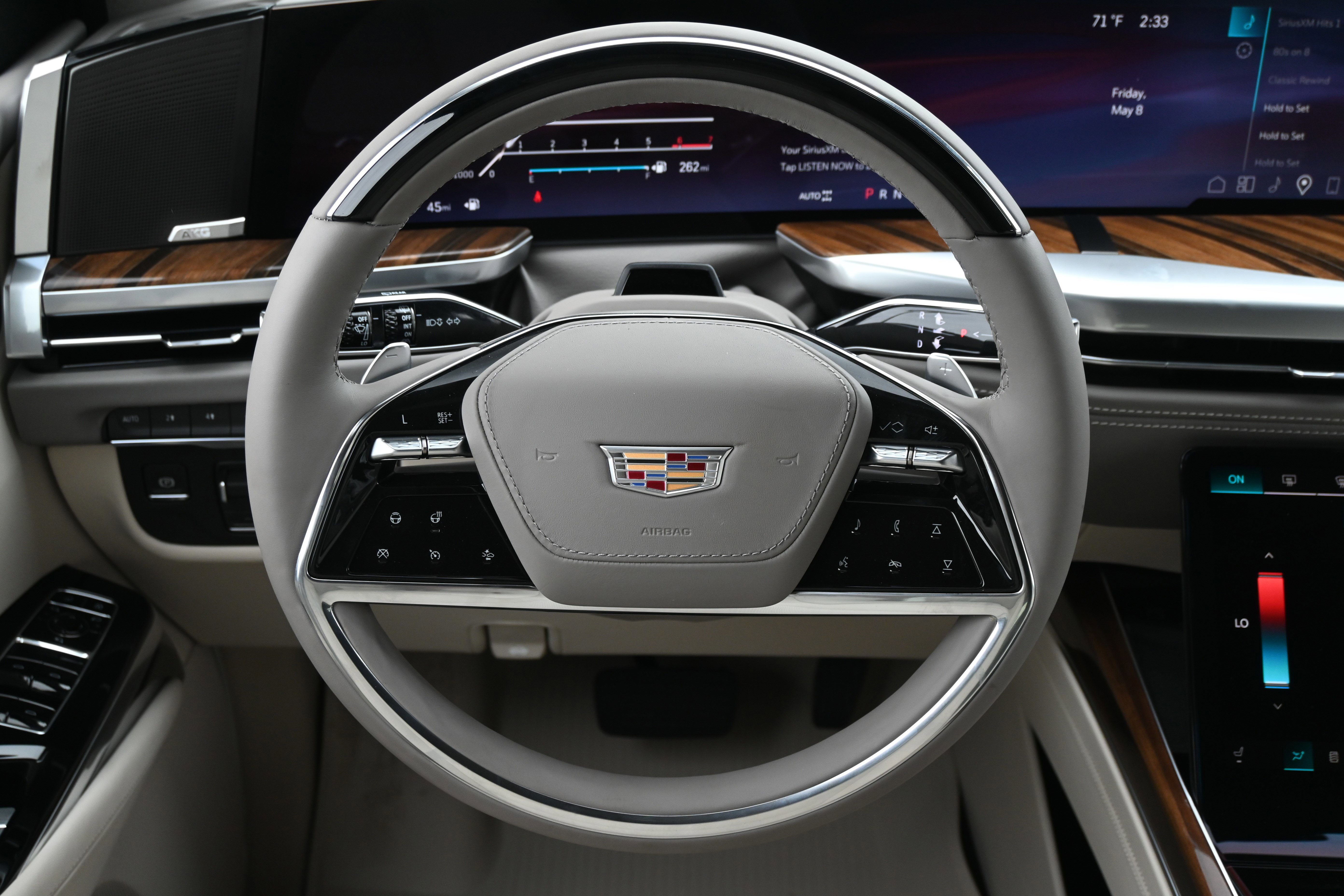 Used 2026 Cadillac Escalade Platinum Sport w/ LPO, Floor Liner Package AWD/4WD image 15