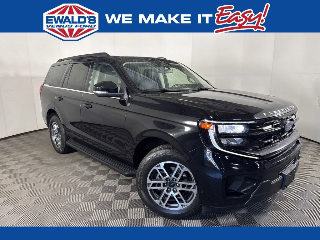Used 2025 Ford Expedition Active AWD/4WD image 1