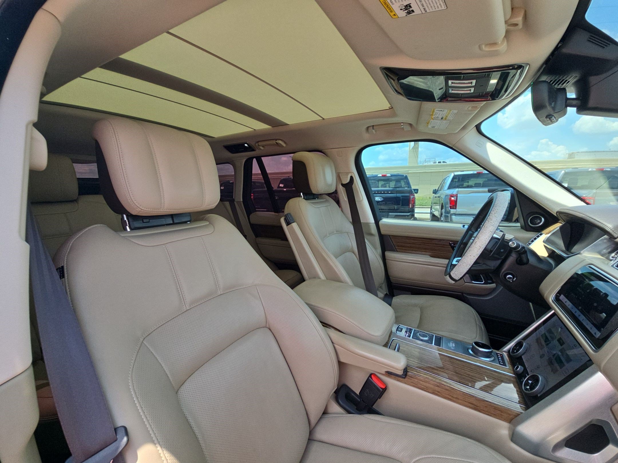 Used 2019 Land Rover Range Rover HSE AWD/4WD image 32
