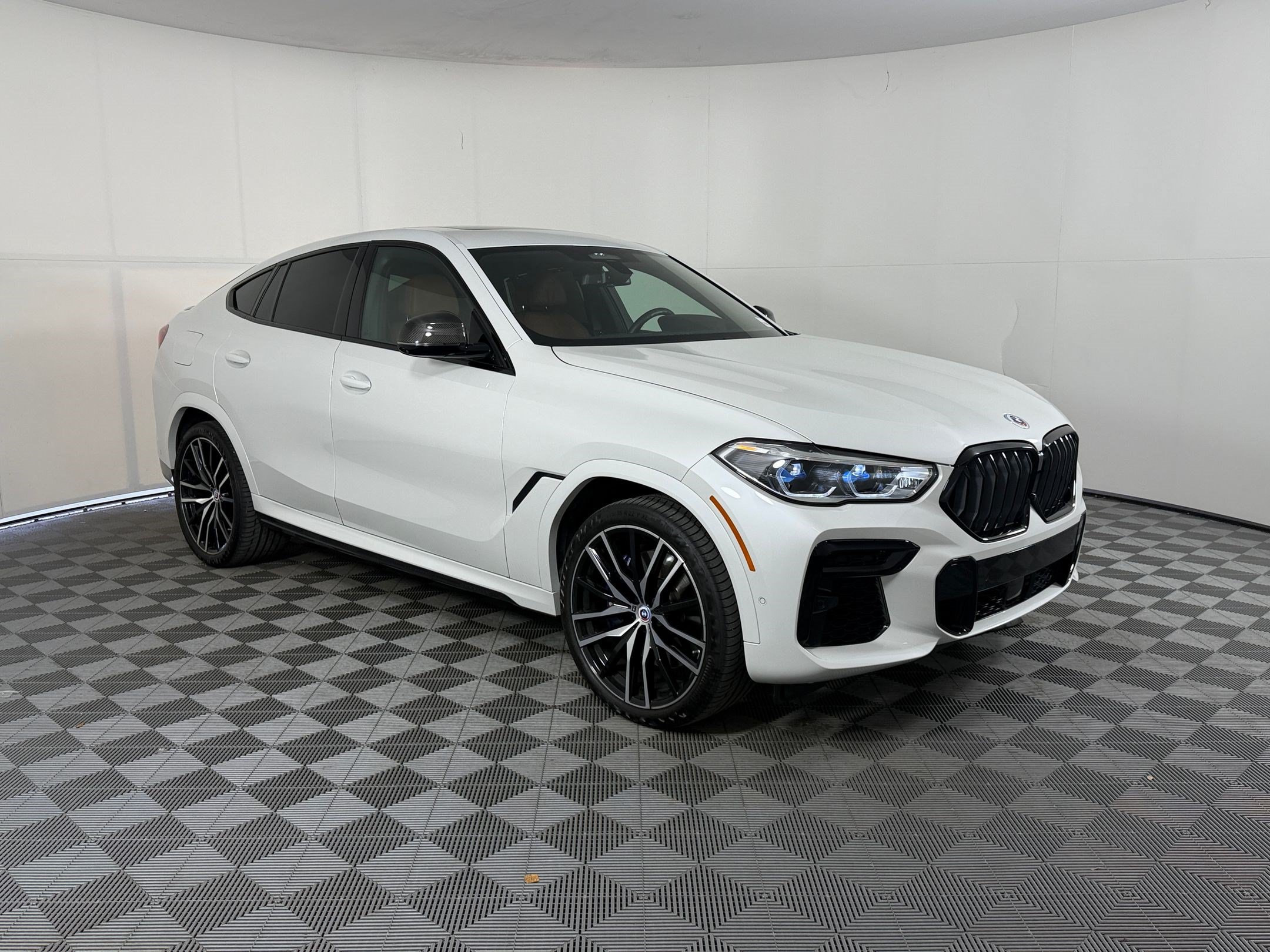 Certified 2023 BMW X6 M50i w/ Executive Package AWD/4WD image 7